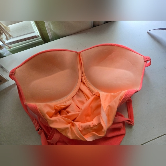 NWOT VS Bombshell One piece - Picture 4 of 5